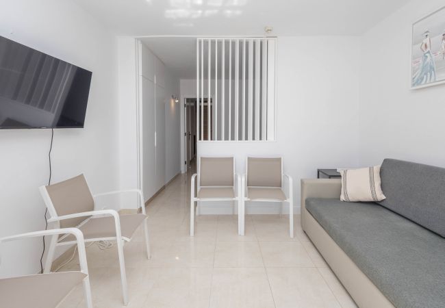 Apartment in Playa del Ingles - Las Arenas Cosy Flat - Balcony & AC Apartment in Playa del Ingles - Las Arenas Cosy Flat - Balcony & AC