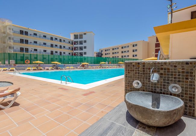 Apartment in Playa del Ingles - Las Arenas Cosy Flat - Balcony & AC Apartment in Playa del Ingles - Las Arenas Cosy Flat - Balcony & AC