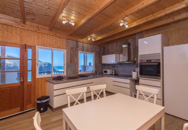 House in Gáldar - 3BR Fronton Wave - Ocean View & Parking House in Gáldar - 3BR Fronton Wave - Ocean View & Parking