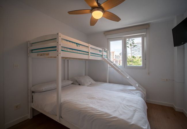 Apartment in Benidorm - 2BR Ocean II Flat - Parking & 2’ to Levante Beach Apartment in Benidorm - 2BR Ocean II Flat - Parking & 2’ to Levante Beach