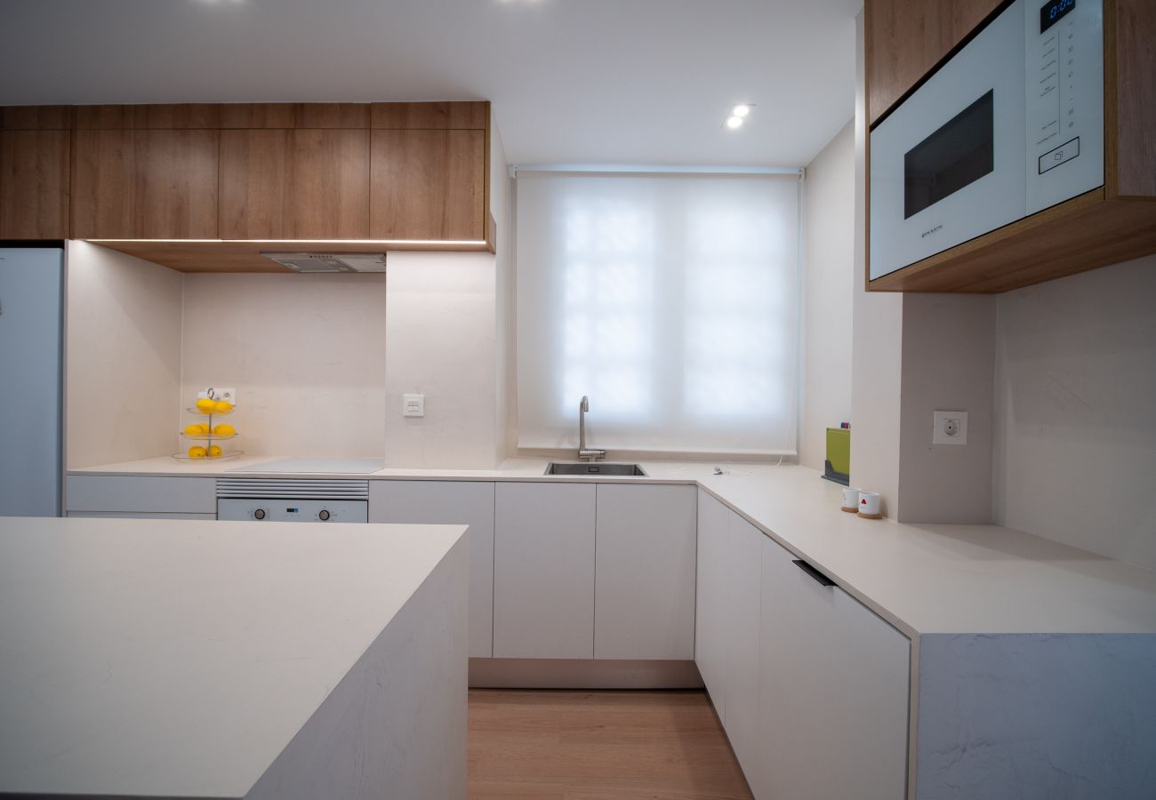 Apartment in Benidorm - 2BR Ocean II Flat - Parking & 2’ to Levante Beach Apartment in Benidorm - 2BR Ocean II Flat - Parking & 2’ to Levante Beach