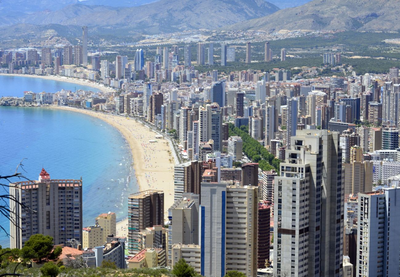 Apartment in Benidorm - 2BR Ocean II Flat - Parking & 2’ to Levante Beach Apartment in Benidorm - 2BR Ocean II Flat - Parking & 2’ to Levante Beach