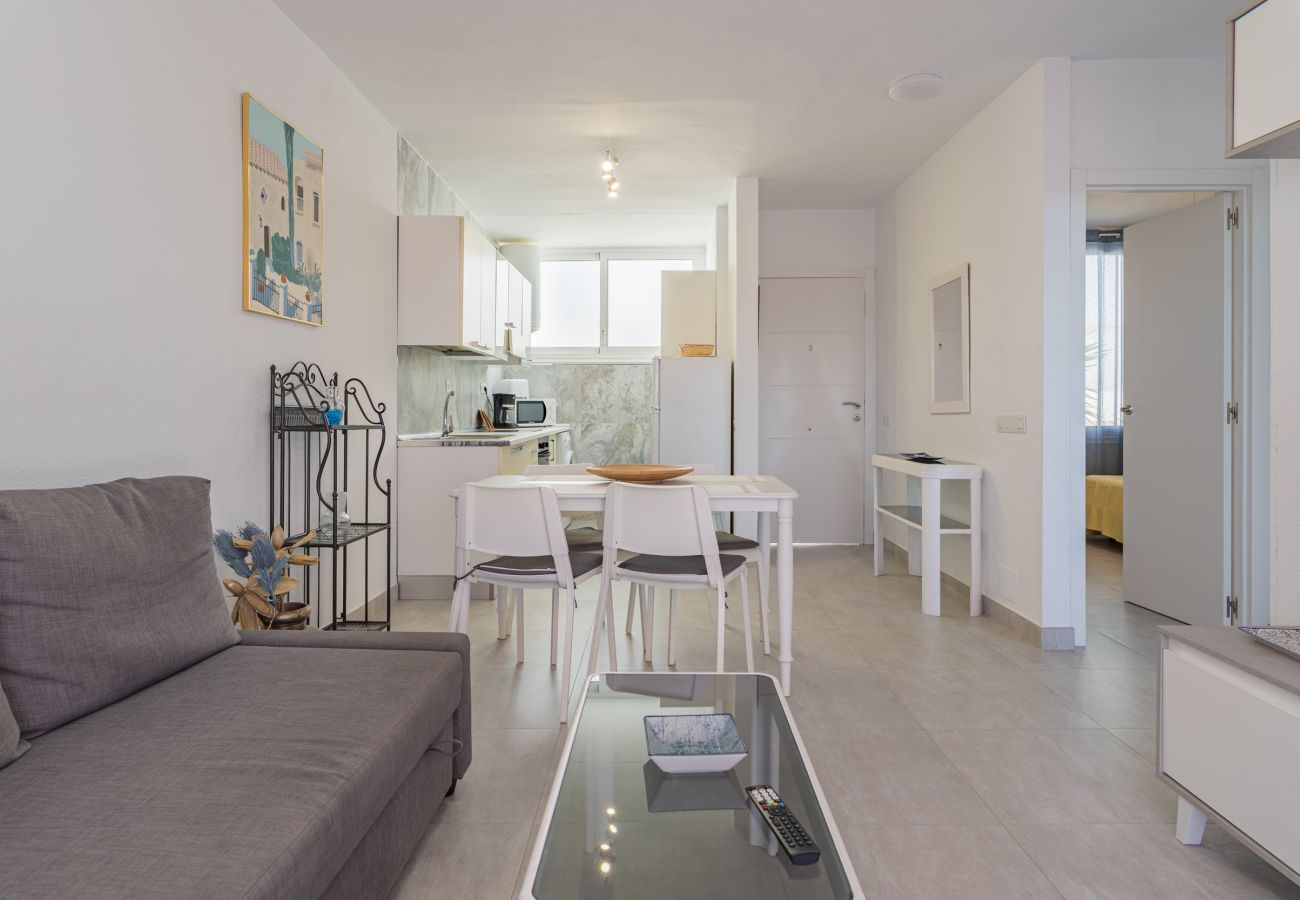 Apartment in Arona - 2BR Azahara Dream - Pool & Seaviews Apartment in Arona - 2BR Azahara Dream - Pool & Seaviews