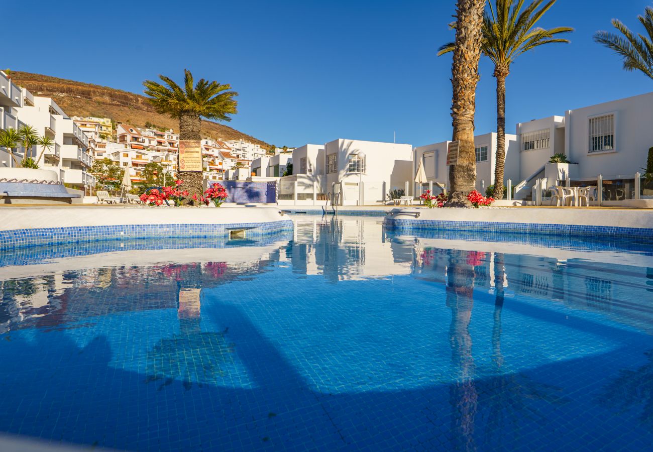 Apartment in Arona - 2BR Azahara Dream - Pool & Seaviews Apartment in Arona - 2BR Azahara Dream - Pool & Seaviews