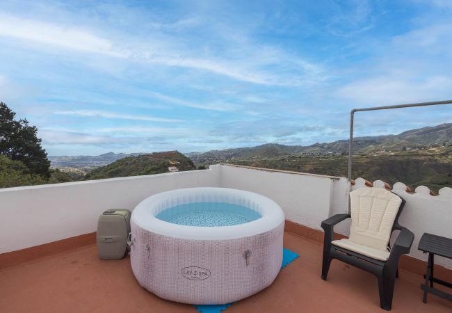  in Vega de San Mateo - Ariñez Haven Cottage-Jacuzzi & Terrace