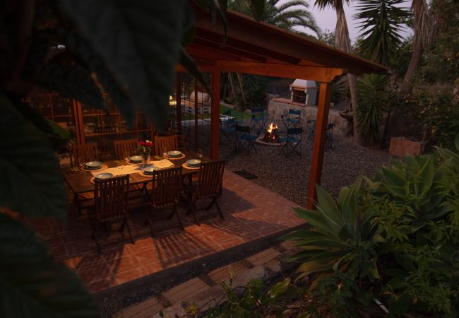 House in Santa María de Guía - 6BR Fire House Sanctuary-Terrace & Barbacue House in Santa María de Guía - 6BR Fire House Sanctuary-Terrace & Barbacue