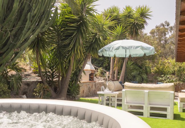 House in Santa María de Guía - 6BR Fire House Sanctuary-Terrace & Barbacue House in Santa María de Guía - 6BR Fire House Sanctuary-Terrace & Barbacue