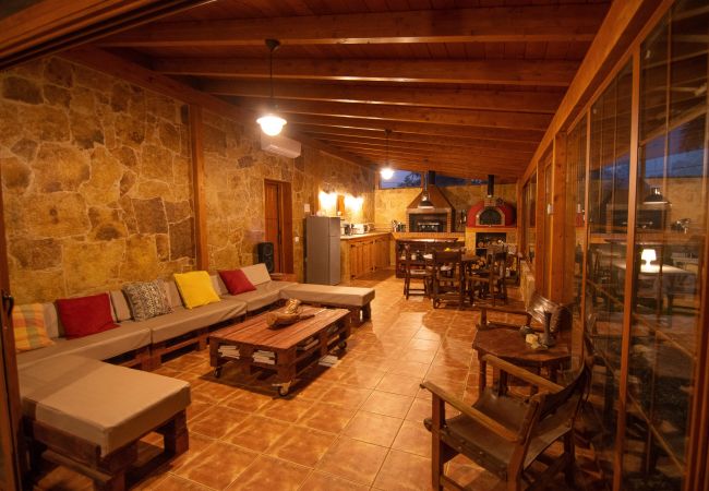 House in Santa María de Guía - 6BR Fire House Sanctuary-Terrace & Barbacue House in Santa María de Guía - 6BR Fire House Sanctuary-Terrace & Barbacue