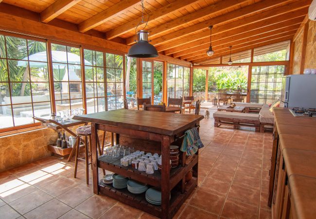 House in Santa María de Guía - 6BR Fire House Sanctuary-Terrace & Barbacue House in Santa María de Guía - 6BR Fire House Sanctuary-Terrace & Barbacue