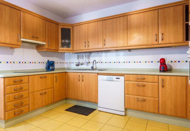 Rent by room in Santa Cruz de Tenerife - Living Sol - Centric Urban Room 1 Rent by room in Santa Cruz de Tenerife - Living Sol - Centric Urban Room 1