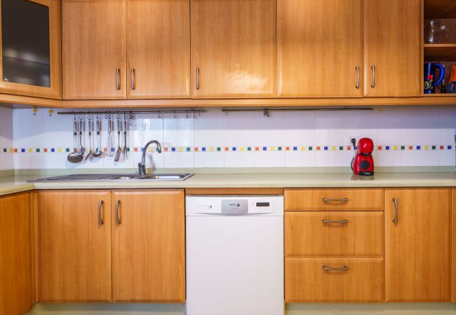 Rent by room in Santa Cruz de Tenerife - Living Sol - Centric Urban Room 1 Rent by room in Santa Cruz de Tenerife - Living Sol - Centric Urban Room 1