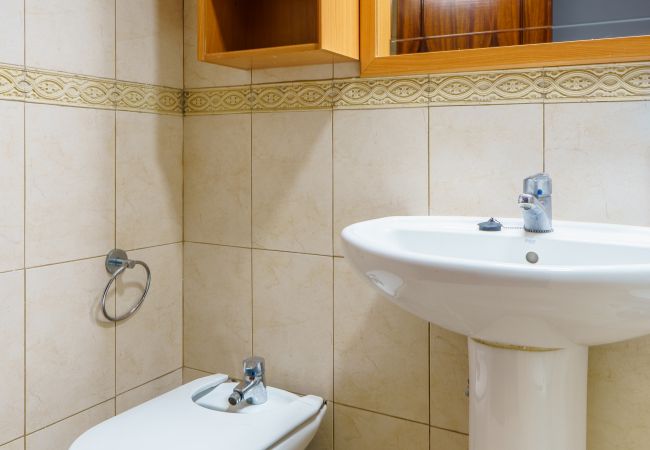 Rent by room in Santa Cruz de Tenerife - Living Sol - Centric Urban Room 1 Rent by room in Santa Cruz de Tenerife - Living Sol - Centric Urban Room 1