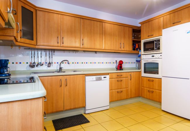Rent by room in Santa Cruz de Tenerife - Living Sol - Centric Urban Room 4 Rent by room in Santa Cruz de Tenerife - Living Sol - Centric Urban Room 4