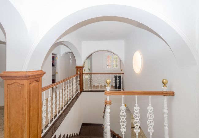 House in Arucas - 4BR Chalet El Romero-Private Pool, BBQ & Chill House in Arucas - 4BR Chalet El Romero-Private Pool, BBQ & Chill