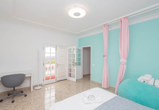 House in Arucas - 4BR Chalet El Romero-Private Pool, BBQ & Chill House in Arucas - 4BR Chalet El Romero-Private Pool, BBQ & Chill