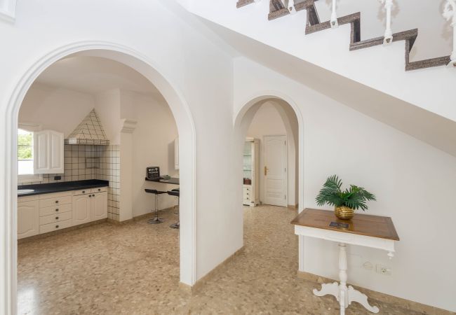 House in Arucas - 4BR Chalet El Romero-Private Pool, BBQ & Chill House in Arucas - 4BR Chalet El Romero-Private Pool, BBQ & Chill