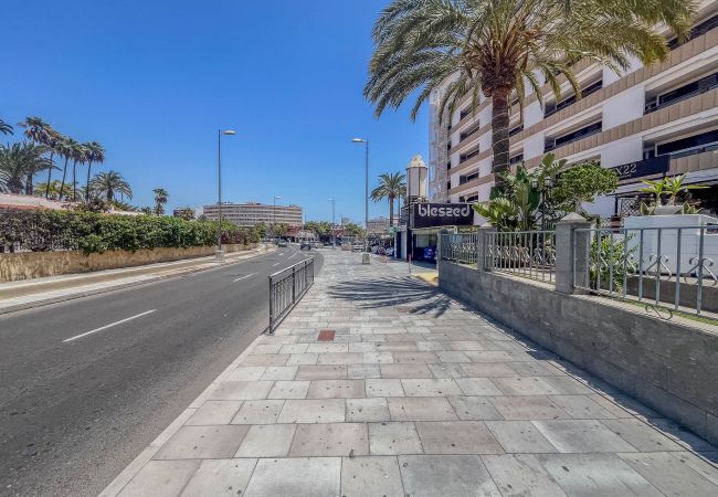 Apartment in Playa del Ingles - KOKA Central Flat Playa Inglés-Pool & Views Apartment in Playa del Ingles - KOKA Central Flat Playa Inglés-Pool & Views