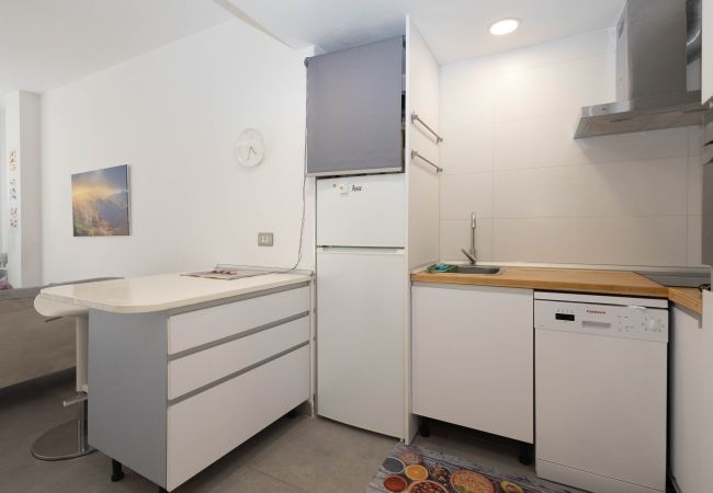 Studio in Las Palmas de Gran Canaria - Cozy Loft & Seaside Views- 1 min Las Canteras Studio in Las Palmas de Gran Canaria - Cozy Loft & Seaside Views- 1 min Las Canteras