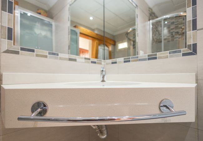 Apartment in Puerto Rico - Sun Port Ocean Views - Renovated & Pool 2 Apartment in Puerto Rico - Sun Port Ocean Views - Renovated & Pool 2