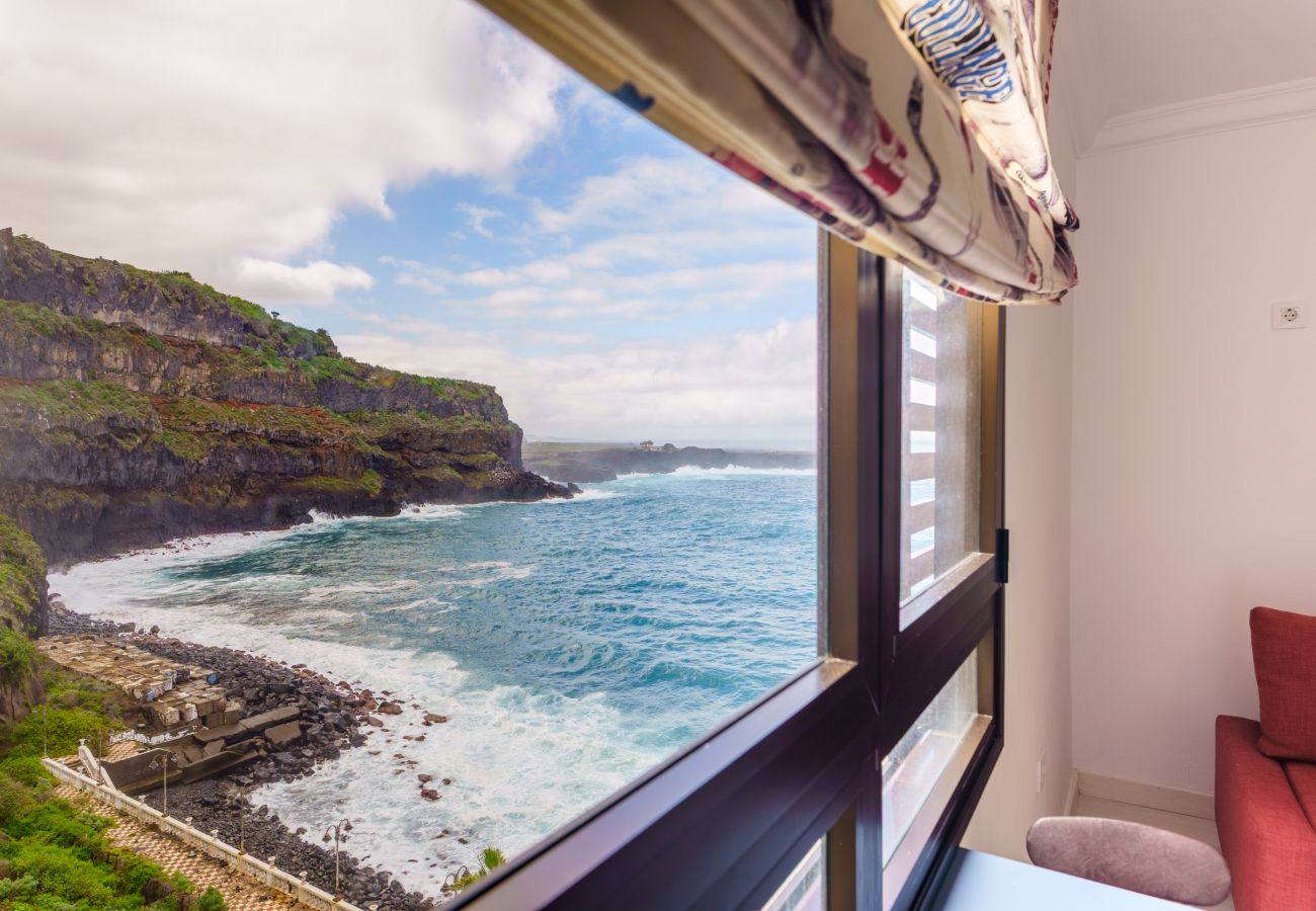 Apartment in Icod de los Vinos - Cozy Beachfront Home – San Marcos Beach